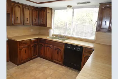 9023 Glen Springs Circle, Dallas, TX 75243 - Photo 21