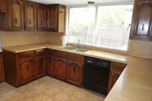 9023 Glen Springs Cir, Dallas, TX 75243 - Photo 21