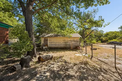 1108 S Edgefield Avenue, Dallas, TX 75208 - Photo 17