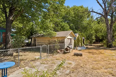 1108 S Edgefield Avenue, Dallas, TX 75208 - Photo 19