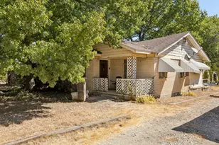 1108 S Edgefield Ave, Dallas, TX 75208 - Photo 15