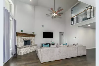 2710 Avondale Drive, Mansfield, TX 76063 - Photo 3