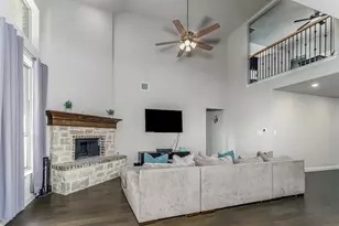 2710 Avondale Dr, Mansfield, TX 76063 - Photo 3