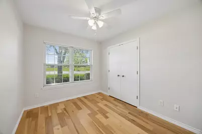 947 E Oakdale Road, Irving, TX 75060 - Photo 11
