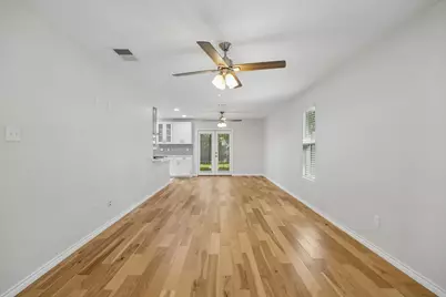 947 E Oakdale Road, Irving, TX 75060 - Photo 9