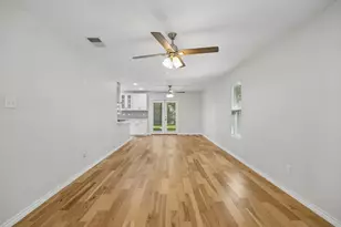 947 E Oakdale Rd, Irving, TX 75060 - Photo 9