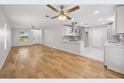 947 E Oakdale Road, Irving, TX 75060 - Photo 7