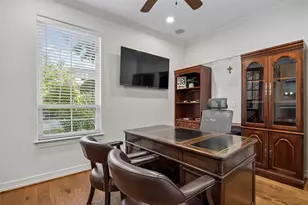 8525 Briarwood Ln, Dallas, TX 75209 - Photo 3