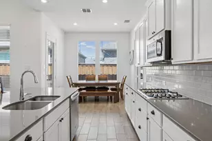 4741 Kings Garden Pkwy, Arlington, TX 76005 - Photo 11