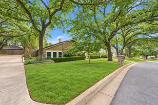 1834 Rhinevalley Dr, Arlington, TX 76012 - Photo 3
