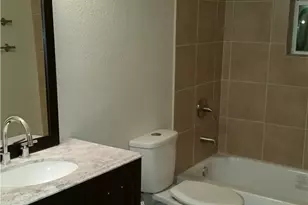 1925 W 10th St, Dallas, TX 75208 - Photo 5