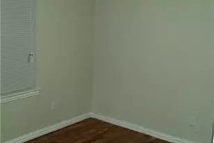 1925 W 10th St, Dallas, TX 75208 - Photo 11