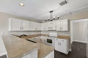 2034 Peregrine Ct, Lewisville, TX 75077 - Photo 11