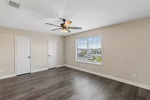 2034 Peregrine Ct, Lewisville, TX 75077 - Photo 13