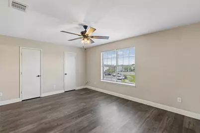 2034 Peregrine Court, Lewisville, TX 75077 - Photo 9