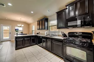 1512 Syracuse Dr, Van Alstyne, TX 75495 - Photo 9