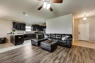 1512 Syracuse Dr, Van Alstyne, TX 75495 - Photo 5