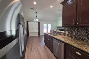 5517 Stillhouse Hollow, Waco, TX 76708 - Photo 15