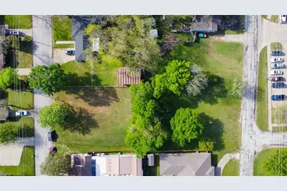 200 S Scott Street, Burleson, TX 76028 - Photo 9