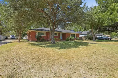 618 Bellevue Drive, Cleburne, TX 76033 - Photo 3