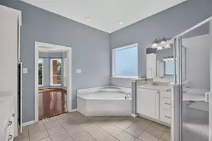 1601 Bent Creek Dr, Cleburne, TX 76033 - Photo 13