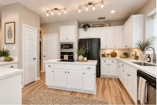 1301 Pagewynne Dr, Plano, TX 75093 - Photo 9