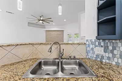 303 S Cedar Ridge Circle, Robinson, TX 76706 - Photo 13