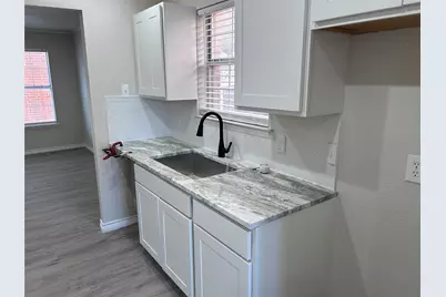 600 Bagby Avenue #8E, Waco, TX 76706 - Photo 9