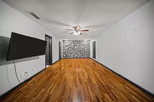 9302 Chimney Sweep Ln, Dallas, TX 75243 - Photo 21