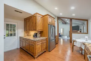 7536 Oak Park Dr, North Richland Hills, TX 76182 - Photo 11