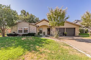 7536 Oak Park Dr, North Richland Hills, TX 76182 - Photo 1