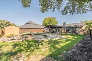 7536 Oak Park Dr, North Richland Hills, TX 76182 - Photo 31