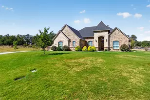 164 Spring Meadow Dr, Springtown, TX 76082 - Photo 1