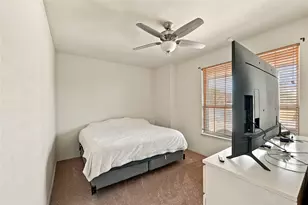202 Belgian St, Waxahachie, TX 75165 - Photo 7