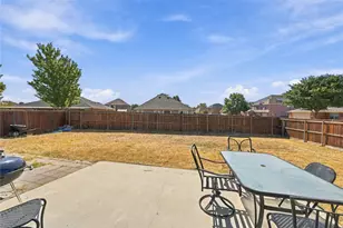 202 Belgian St, Waxahachie, TX 75165 - Photo 15