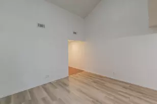 611 Lost Springs Ct, Arlington, TX 76012 - Photo 11