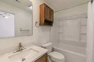 611 Lost Springs Ct, Arlington, TX 76012 - Photo 25