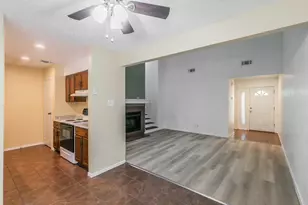611 Lost Springs Ct, Arlington, TX 76012 - Photo 13