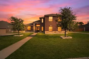 717 Milas Ln, Glenn Heights, TX 75154 - Photo 1