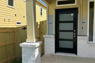 1320 Diceman Ave, Dallas, TX 75203 - Photo 1