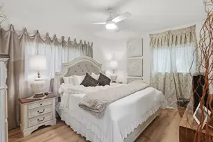 803 W Bluff St, Granbury, TX 76048 - Photo 13