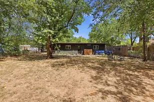803 W Bluff St, Granbury, TX 76048 - Photo 31