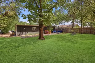 803 W Bluff St, Granbury, TX 76048 - Photo 21
