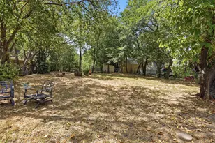 803 W Bluff St, Granbury, TX 76048 - Photo 29