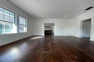 422 S Glasgow Dr, Dallas, TX 75223 - Photo 5