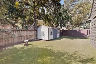 633 Strong St, Dallas, TX 75208 - Photo 35