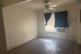 302 S Hogg St, Streetman, TX 75859 - Photo 11