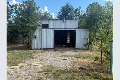 302 S Hogg Street, Streetman, TX 75859 - Photo 5