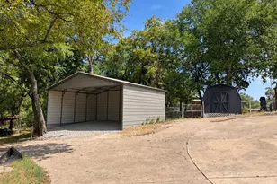 453 Rocky Acres Rd, Cedar Hill, TX 75104 - Photo 3