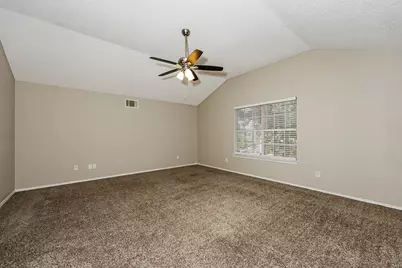 609 Hollyberry Drive, Mansfield, TX 76063 - Photo 9